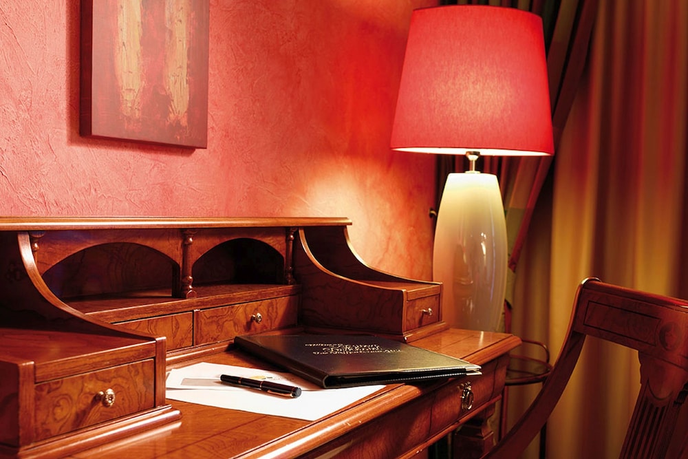 In-room business center