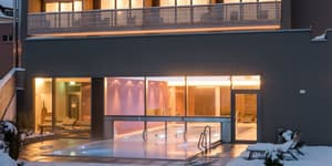 thumbnail: Outdoor pool