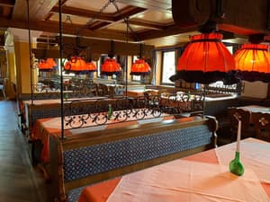 thumbnail: Restaurant