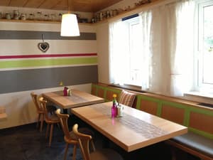 thumbnail: Restaurant
