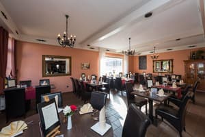 thumbnail: Restaurant