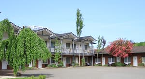thumbnail: Front of property