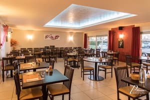 thumbnail: Restaurant
