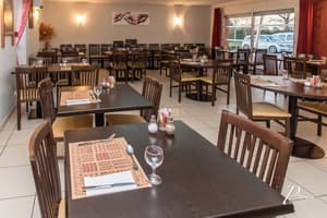 thumbnail: Restaurant