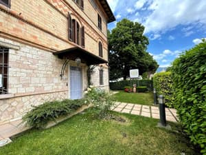 thumbnail: Exterior