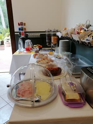 thumbnail: Breakfast buffet