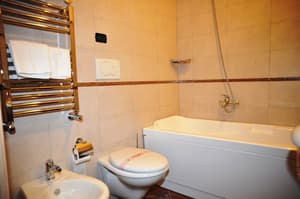 thumbnail: Deep soaking bathtub