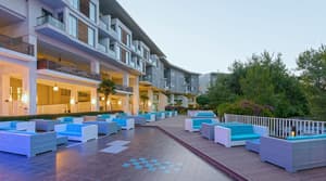thumbnail: Bar (on property)