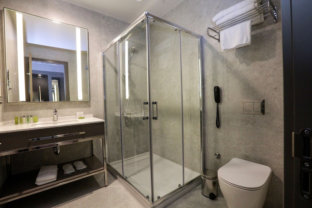 Bathroom shower