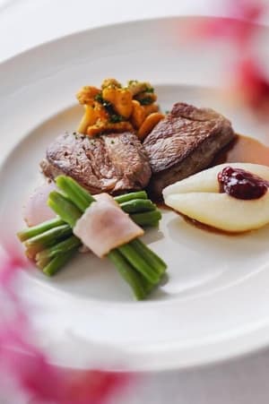 thumbnail: Restaurant