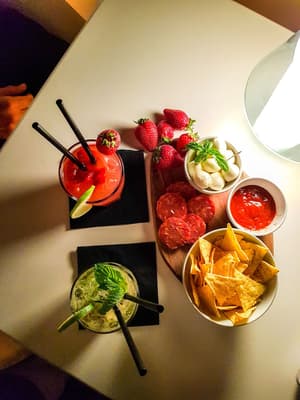 thumbnail: Bar (on property)