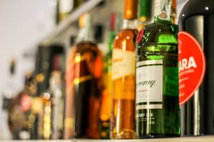 thumbnail: Bar (on property)