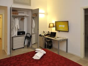 thumbnail: Room amenity