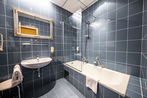 thumbnail: Bathroom