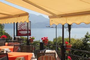 thumbnail: Outdoor dining