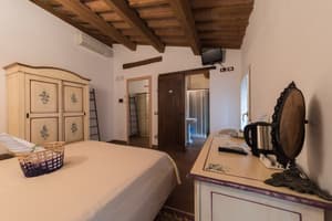 thumbnail: Room amenity