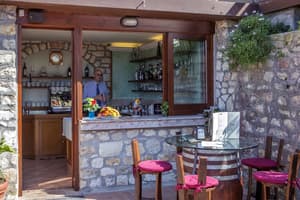 thumbnail: Bar (on property)