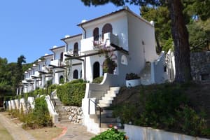 thumbnail: Exterior