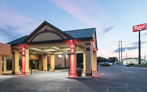 Exterior_Twilight2