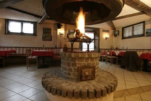 thumbnail: Bar (on property)