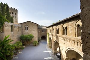 thumbnail: Courtyard