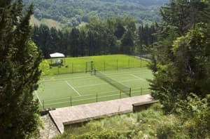 thumbnail: Tennis court
