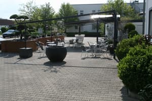 thumbnail: Exterior