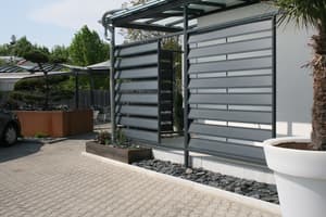 thumbnail: Exterior