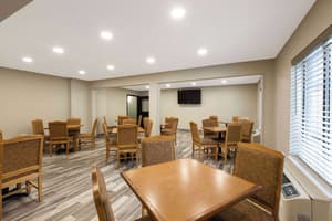 thumbnail: Breakfast area