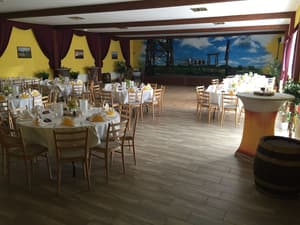 thumbnail: Banquet hall