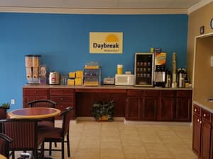 thumbnail: Breakfast area