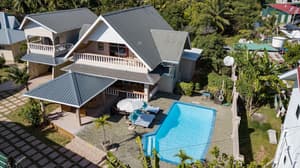 thumbnail: Exterior