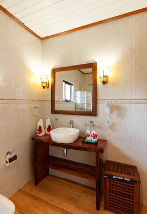 thumbnail: Bathroom