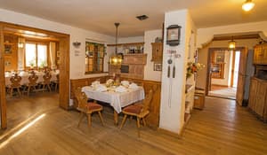 thumbnail: Interior