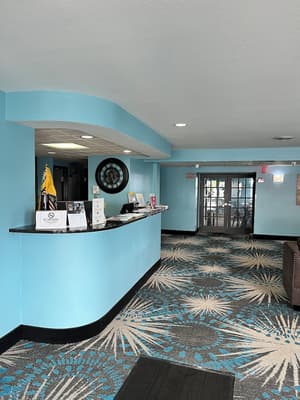 Days Inn by Wyndham Neenah