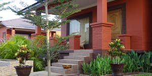 thumbnail: Property entrance