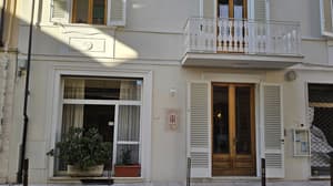 thumbnail: Front of property