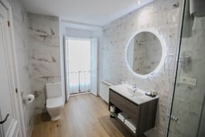 thumbnail: Bathroom