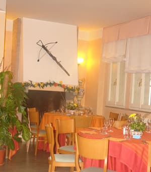 thumbnail: Restaurant
