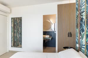 thumbnail: Room amenity