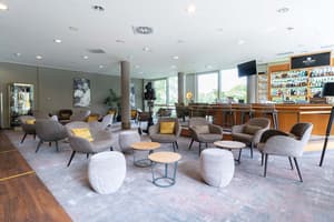 thumbnail: Bar (on property)