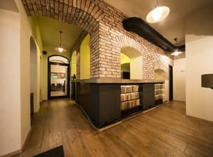 thumbnail: Bar (on property)