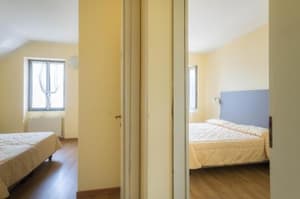 thumbnail: General view