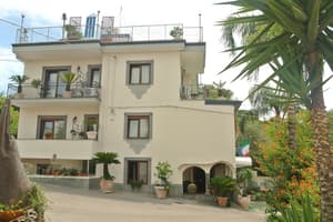 thumbnail: Exterior