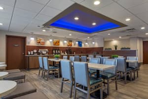 thumbnail: Breakfast area