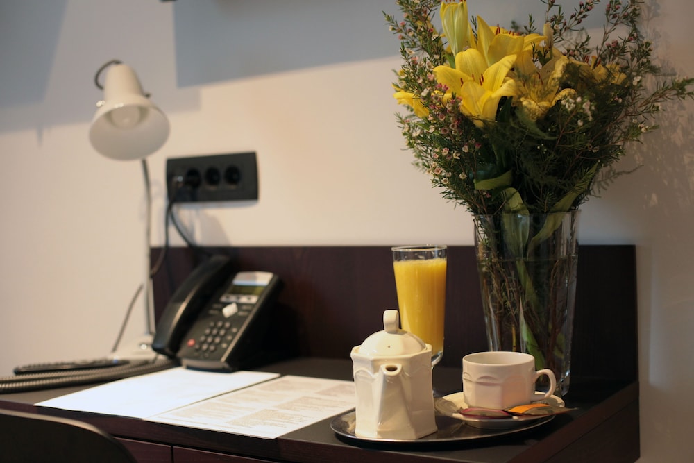 In-room business center