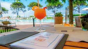 thumbnail: Bar (on property)