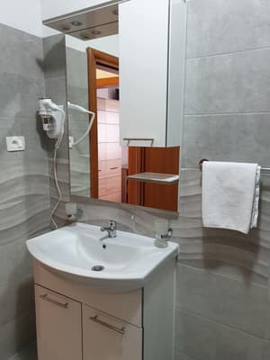 thumbnail: Bathroom sink