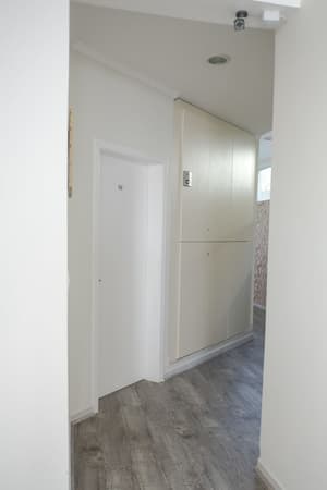 thumbnail: Interior