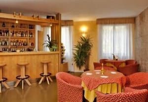 thumbnail: Bar (on property)